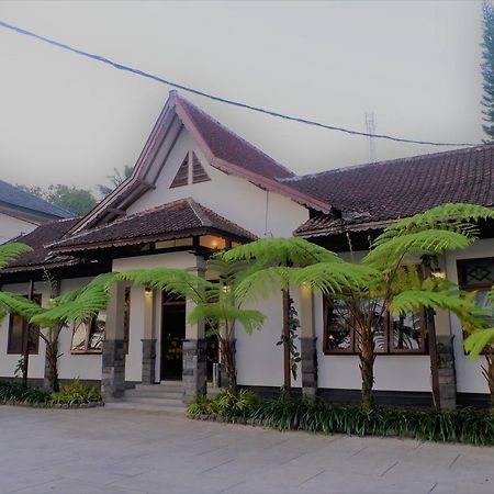 Hotel Minak Jinggo Banyuwangi  Εξωτερικό φωτογραφία
