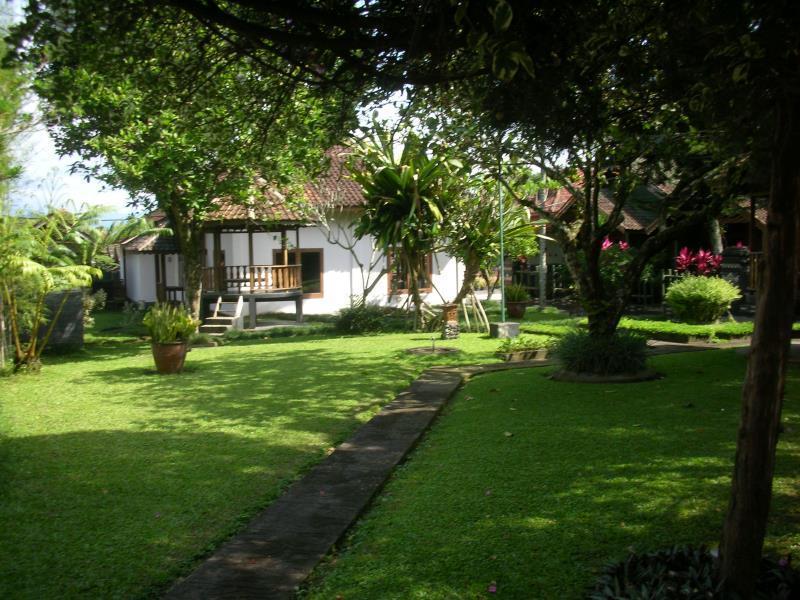Hotel Minak Jinggo Banyuwangi  Εξωτερικό φωτογραφία